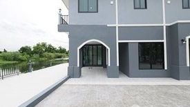 5 Bedroom House for sale in Prachathipat, Pathum Thani