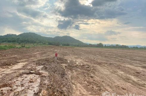 Land for sale in Nong Makha Mong, Suphan Buri