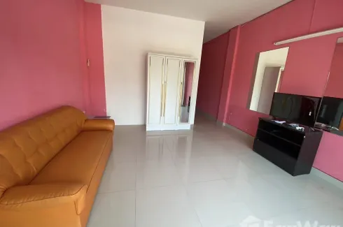 3 Bedroom Townhouse for sale in Na Kluea, Chonburi