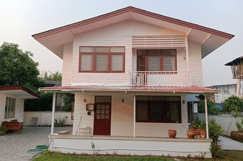 4 Bedroom House for rent in Wat Ket, Chiang Mai