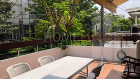 4 Bedroom Townhouse for sale in Phra Khanong Nuea, Bangkok near BTS Phra Khanong