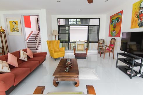 3 Bedroom Townhouse for sale in Bang Chak, Bangkok near BTS Punnawithi