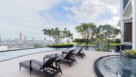 3 Bedroom Condo for sale in Wat Phraya Krai, Bangkok