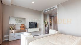 3 Bedroom Condo for sale in Wat Phraya Krai, Bangkok