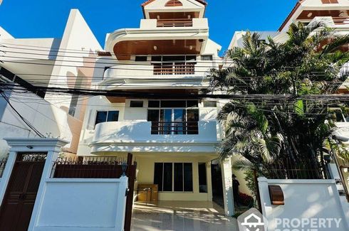 4 Bedroom House for rent in Khlong Tan Nuea, Bangkok near MRT Sukhumvit