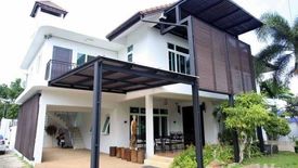 6 Bedroom House for sale in Ratsada, Phuket