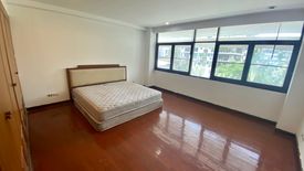 3 Bedroom Condo for rent in Khlong Toei, Bangkok near BTS Asoke