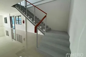 Warehouse / Factory for rent in Bang Phriang, Samut Prakan