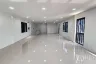Warehouse / Factory for rent in Bang Phriang, Samut Prakan