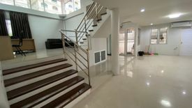 3 Bedroom House for rent in Bang Chak, Bangkok