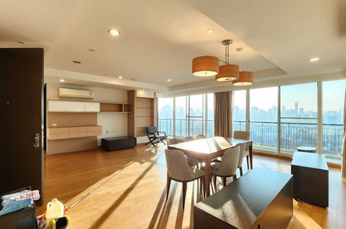 3 Bedroom Condo for rent in Khlong Tan Nuea, Bangkok