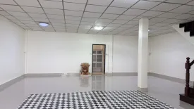 3 Bedroom Townhouse for rent in Bang Chak, Bangkok near BTS Punnawithi