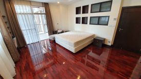 3 Bedroom Condo for rent in Khlong Toei Nuea, Bangkok near MRT Phetchaburi