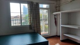 1 Bedroom Condo for sale in Huai Khwang, Bangkok near MRT Huai Khwang