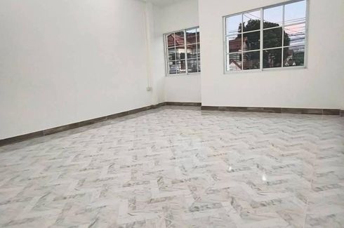 2 Bedroom Townhouse for sale in Min Buri, Bangkok