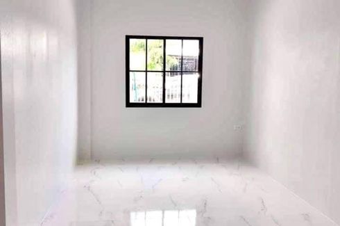 2 Bedroom Townhouse for sale in Baan Yu Charoen 2, Lat Sawai, Pathum Thani