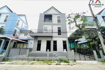 3 Bedroom Townhouse for sale in Dokmai, Bangkok