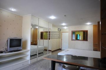 1 Bedroom Condo for rent in Baan Kasemsan 1, Wang Mai, Bangkok near BTS National Stadium