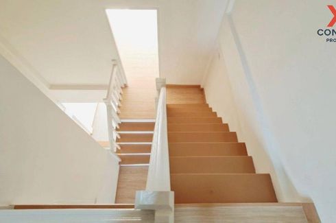 3 Bedroom Townhouse for sale in Bang Kadi, Pathum Thani