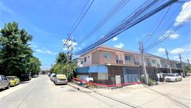 3 Bedroom Townhouse for sale in Baan Pruksa 38 Chaiyapruk-Wongwaen, Sai Noi, Nonthaburi