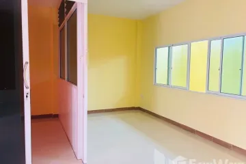 3 Bedroom Townhouse for sale in Pornthaweewat 5, Khlong Song, Pathum Thani