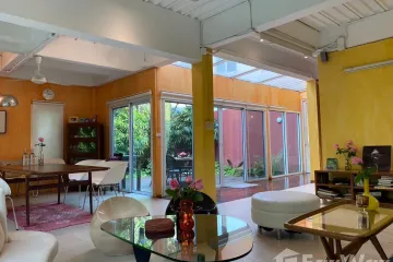 3 Bedroom Villa for sale in Noble Tara Town in Town, Phlapphla, Bangkok
