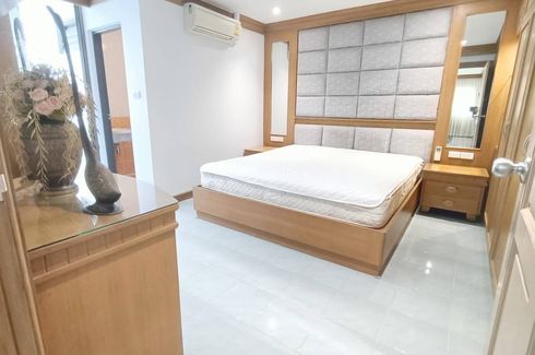 2 Bedroom Condo for rent in Ratchada City Condo 2, Huai Khwang, Bangkok near MRT Huai Khwang