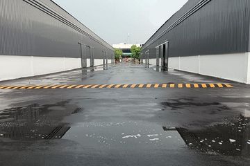 Warehouse / Factory for rent in Khlong Tan, Bangkok