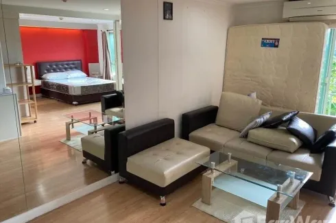 1 Bedroom Condo for rent in Lumpini Ville Ramkhamhaeng 26, Hua Mak, Bangkok near MRT Rajamangala Stadium