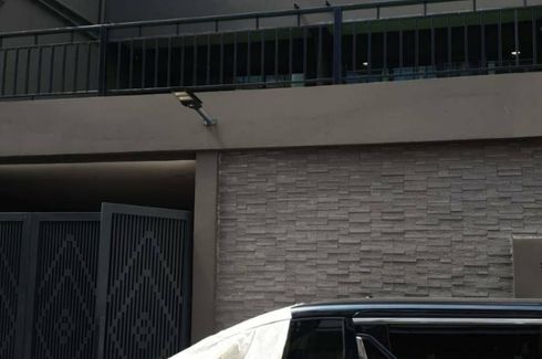 Office for rent in Phra Khanong, Bangkok near BTS Ekkamai