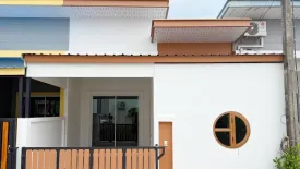 3 Bedroom Townhouse for sale in Sucharee Village Phuket, Si Sunthon, Phuket