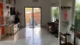 2 Bedroom House for rent in Chom Phon, Bangkok near MRT Ratchadaphisek