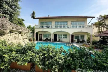 Villa for sale in Nong Pla Lai, Chonburi