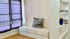 1 Bedroom Condo for sale in Lumpini Place Water Cliff, Chong Nonsi, Bangkok near BTS Surasak