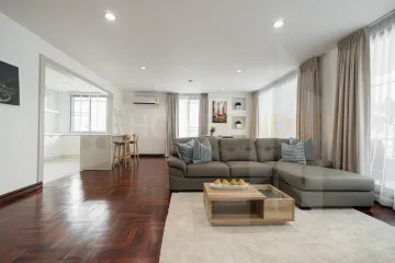 2 Bedroom Condo for rent in Khlong Tan Nuea, Bangkok