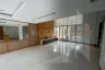 3 Bedroom Townhouse for rent in The Lofts Sathorn, Chong Nonsi, Bangkok near BTS Chong Nonsi