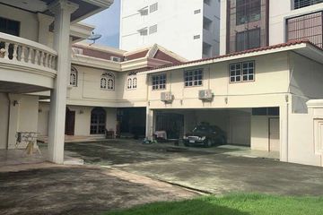 7 Bedroom House for sale in Sam Sen Nok, Bangkok
