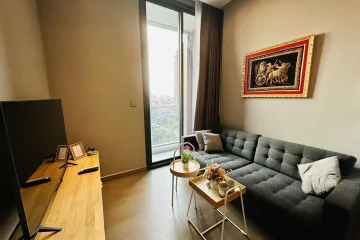 1 Bedroom Condo for rent in The Esse at Singha Complex, Bang Kapi, Bangkok near MRT Phetchaburi