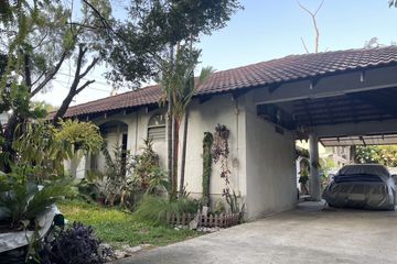 2 Bedroom House for sale in Chan Kasem, Bangkok near MRT Chankasem