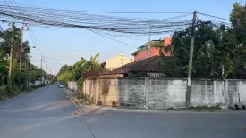 2 Bedroom House for sale in Chan Kasem, Bangkok near MRT Chankasem