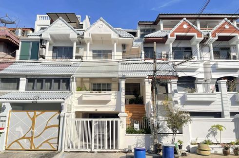 3 Bedroom House for rent in Royal Nakarin Villa, Nong Bon, Bangkok near MRT Suan Luang Ro 9