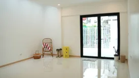 2 Bedroom Townhouse for sale in Bang Na, Bangkok