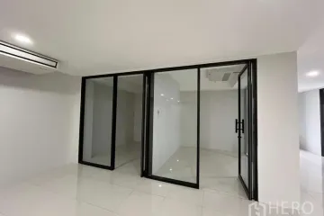 Office for rent in Nong Bon, Bangkok near MRT Suan Luang Ro 9