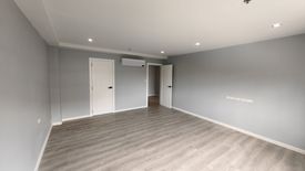 2 Bedroom Condo for sale in Baan Sathorn, Thung Maha Mek, Bangkok near MRT Lumpini