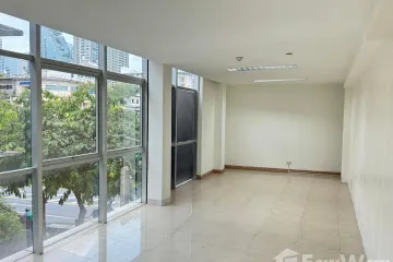 Office for rent in Rassamee Tavorn Building, Suriyawong, Bangkok near BTS Surasak
