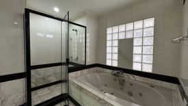 3 Bedroom Condo for rent in Riverine Place, Suan Yai, Nonthaburi