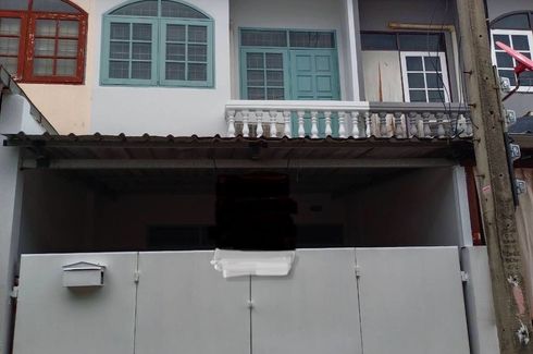 2 Bedroom Townhouse for sale in Tha Raeng, Bangkok