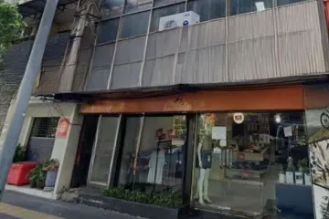 Commercial for rent in Khlong Toei, Bangkok near MRT Queen Sirikit National Convention Centre