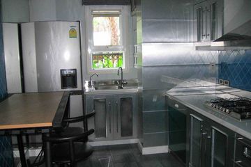 3 Bedroom House for rent in Phra Khanong, Bangkok near BTS Ekkamai