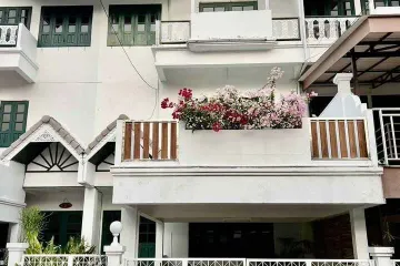 3 Bedroom Townhouse for sale in Baan Thai Villas, Nong Kae, Prachuap Khiri Khan